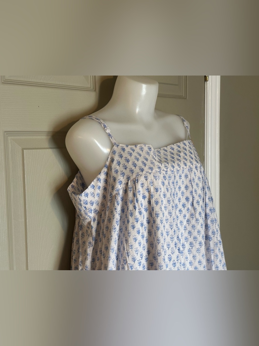 MUJI Block Print Camisole Maxi Dress
✨ Brand New with Tags (NWT) ✨ - Picture 3 of 7